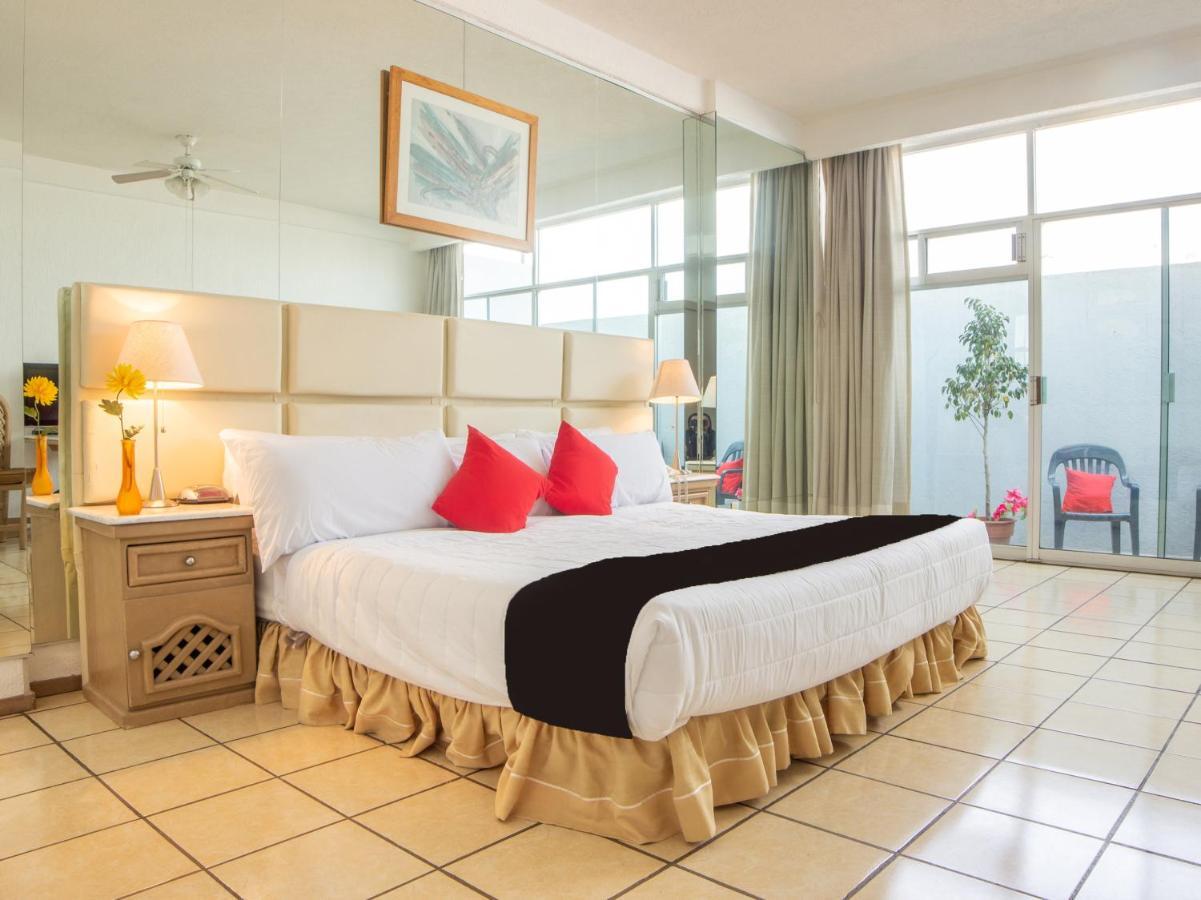 Capital O Hotel Villa Monini ปวยบลา ภายนอก รูปภาพ