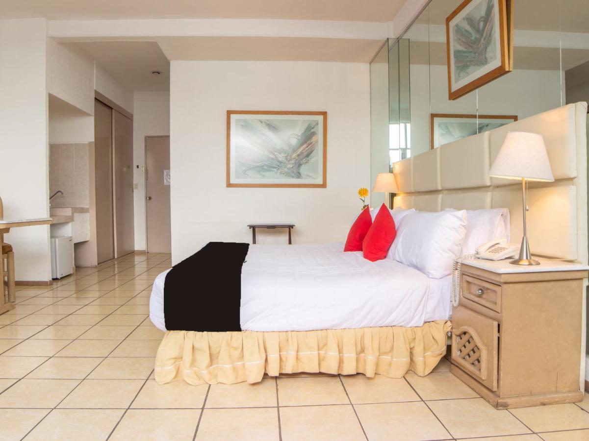 Capital O Hotel Villa Monini ปวยบลา ภายนอก รูปภาพ