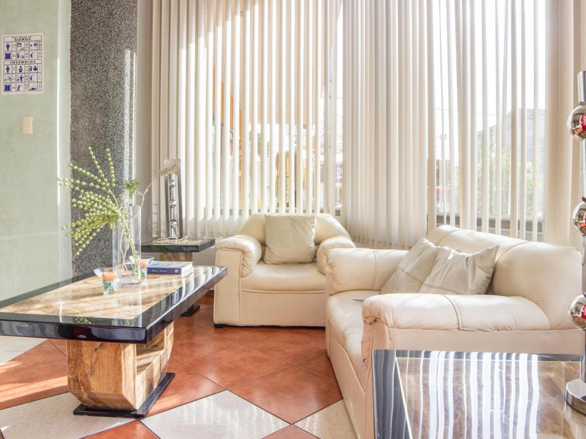 Capital O Hotel Villa Monini ปวยบลา ภายนอก รูปภาพ