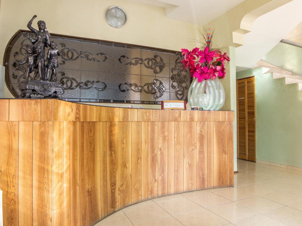 Capital O Hotel Villa Monini ปวยบลา ภายนอก รูปภาพ